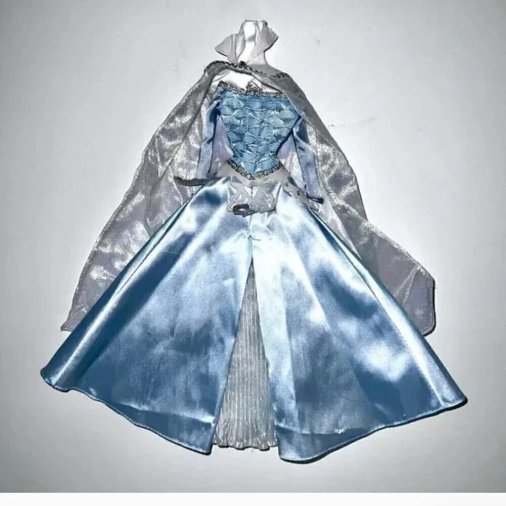 Disney Sleeping Beauty Winter Frost Blue Gown Doll Dress 2 Capes Barbie Size
